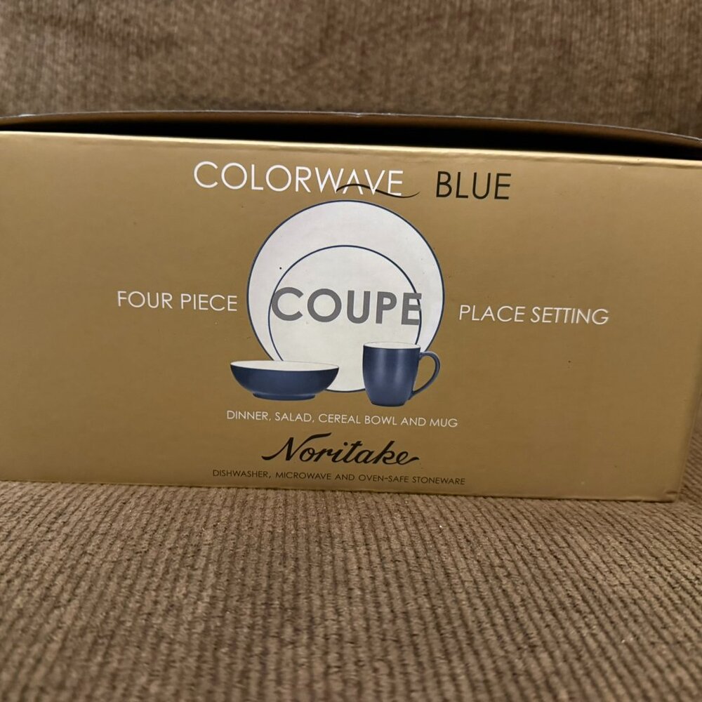 Blue Colorwave Place Setting - Picture 2 of 5